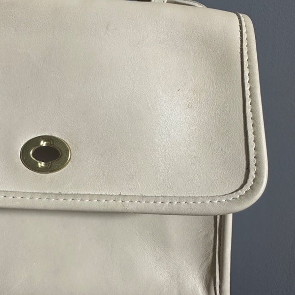 Vintage Coach Court - Picture 9 of 15